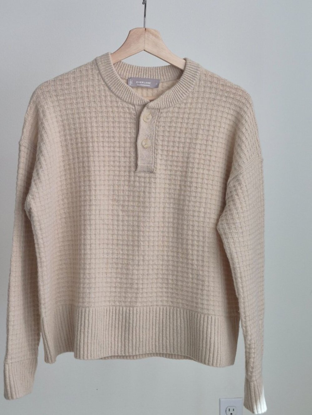 Everlane Recycled Cashmere Waffle Henley Womens S Beige Oatmeal Sweater - Picture 8 of 8